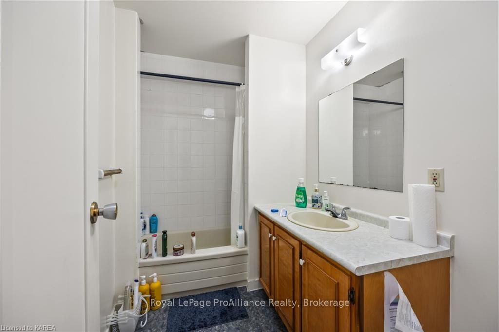 121 William St Property Photo 25