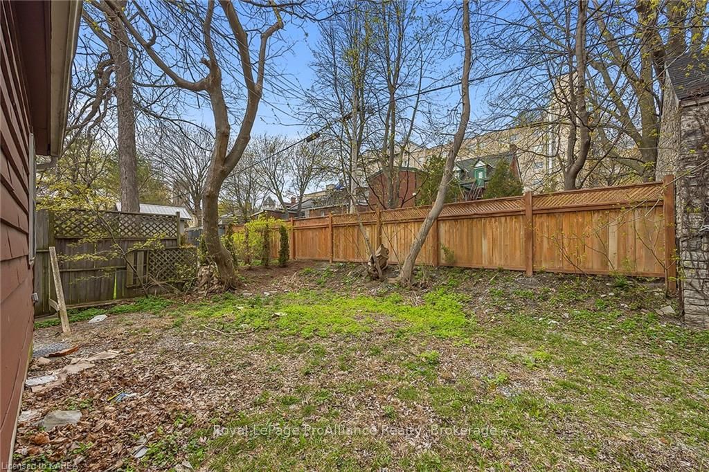 121 William St Property Photo 36