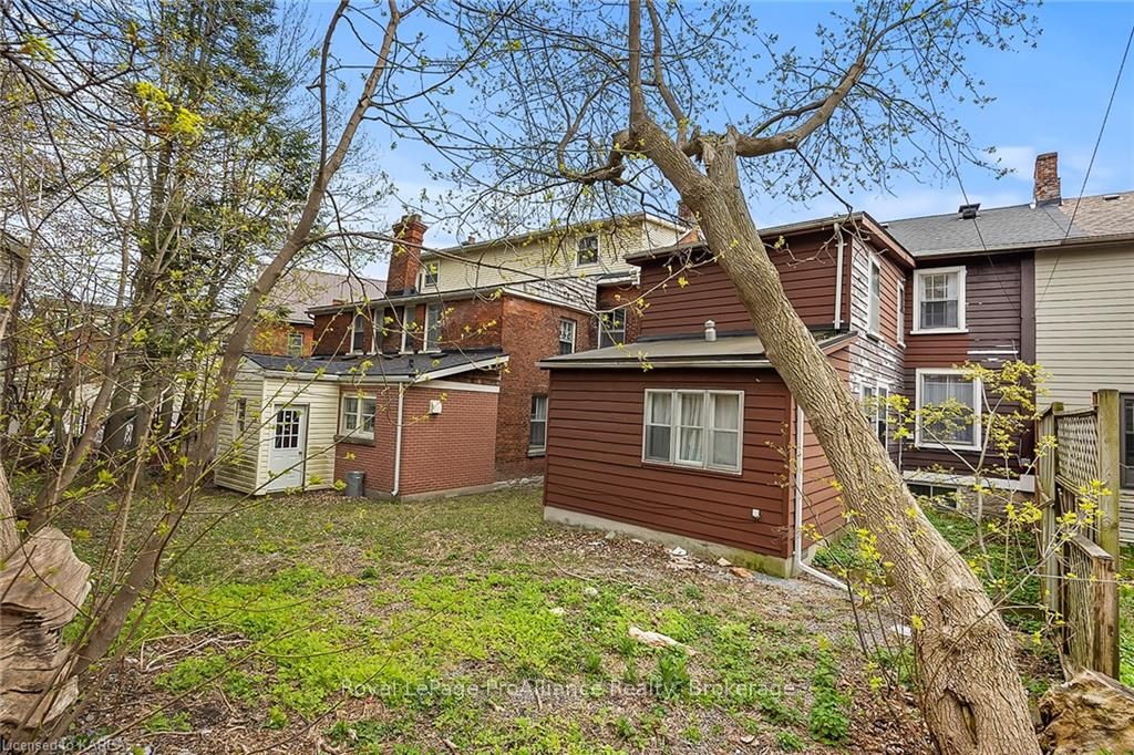 121 William St Property Photo 38