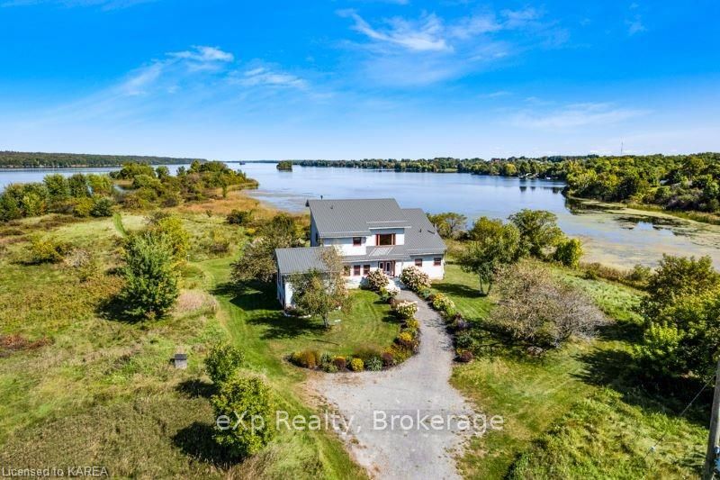 9868 County Road 42 Property Photo 1