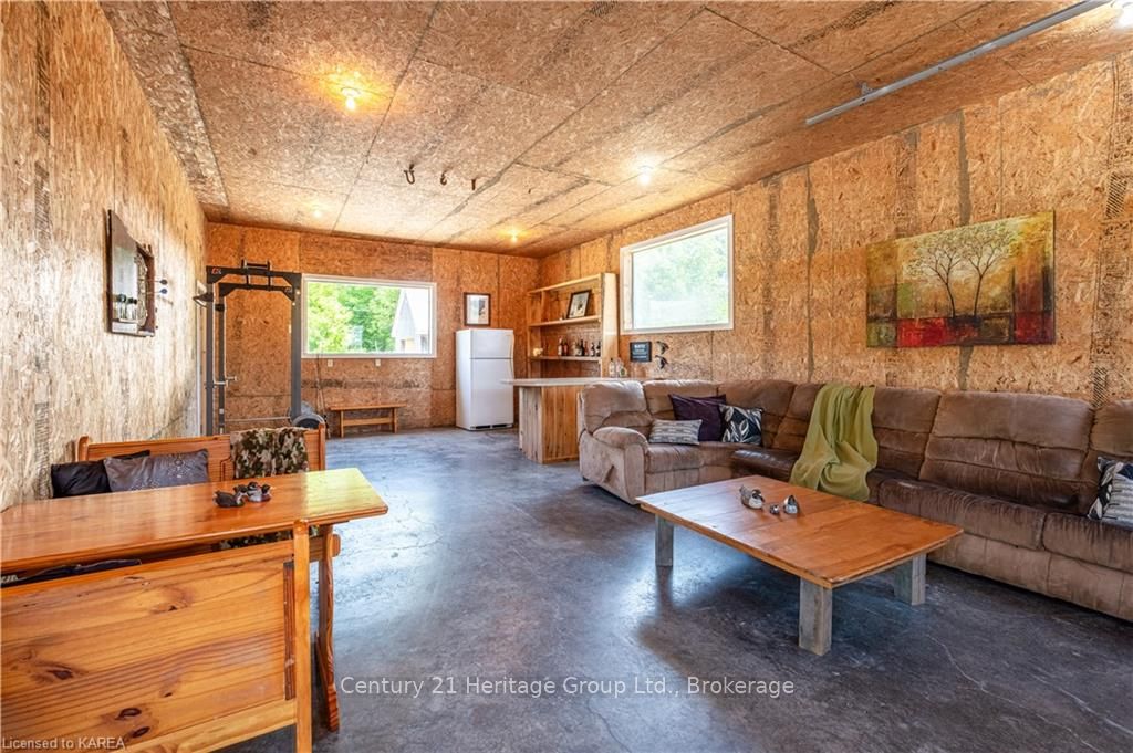 1758 Forty Foot Rd Property Photo 4