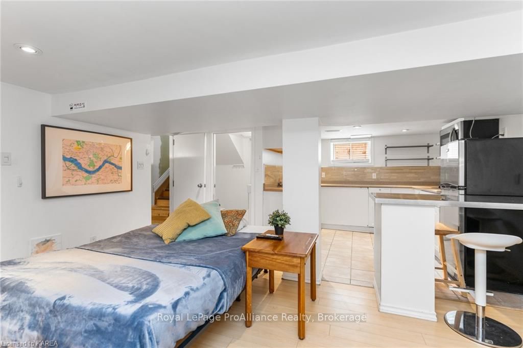 205 Adelaide St Property Photo 15
