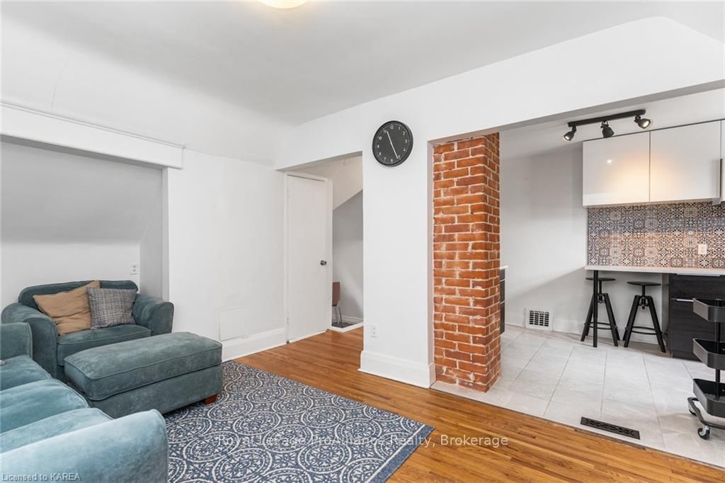 205 Adelaide St Property Photo 22