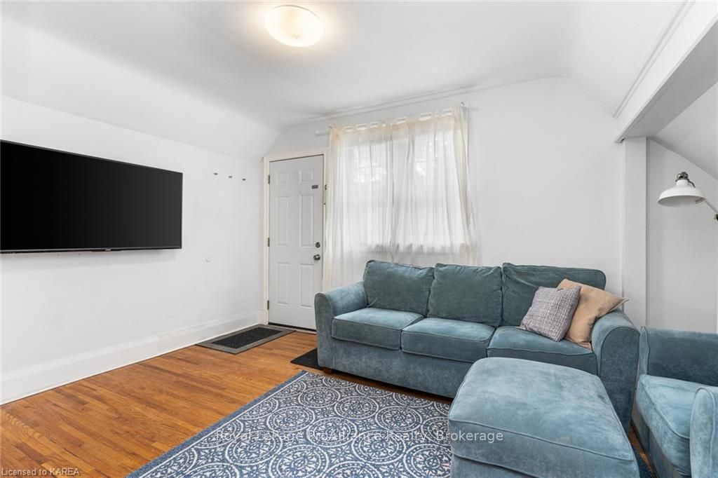 205 Adelaide St Property Photo 24