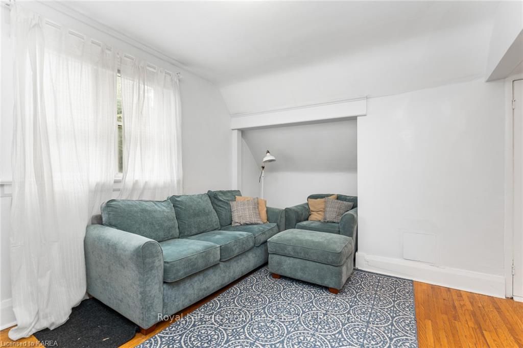 205 Adelaide St Property Photo 26
