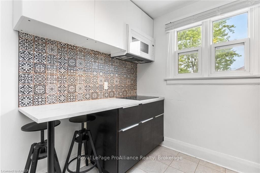 205 Adelaide St Property Photo 28