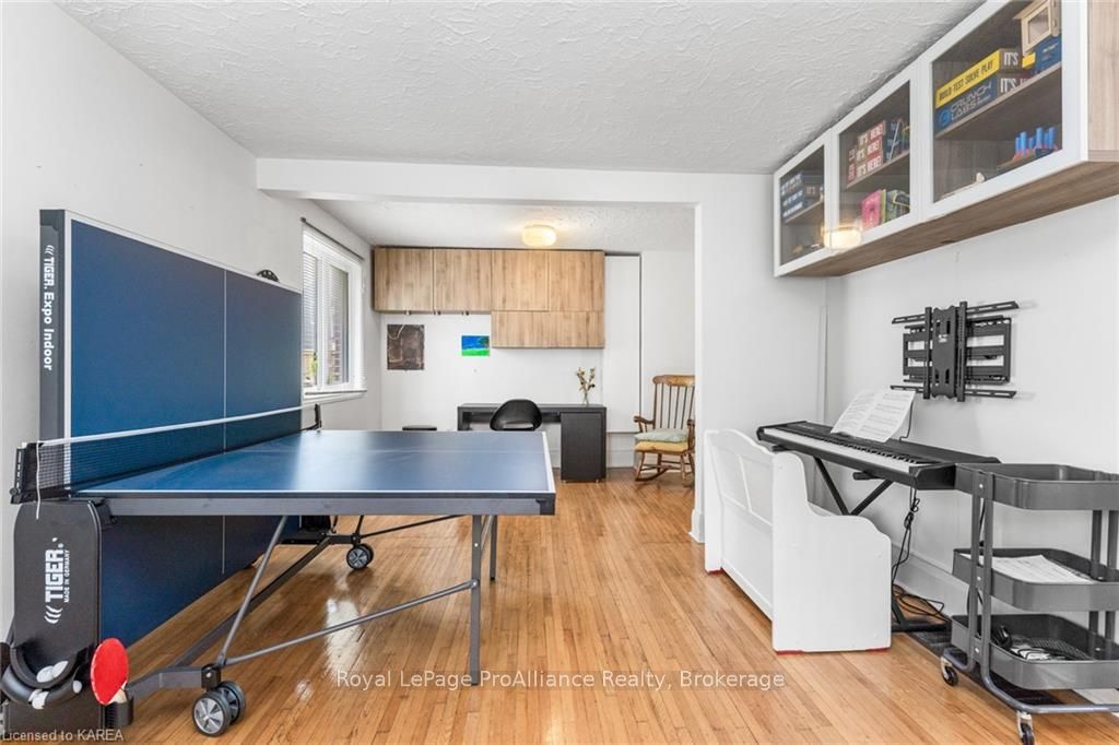 205 Adelaide St Property Photo 37