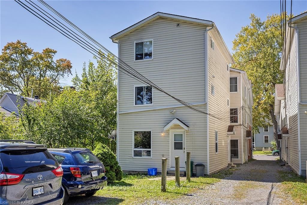 205 Alfred St Property Photo 4