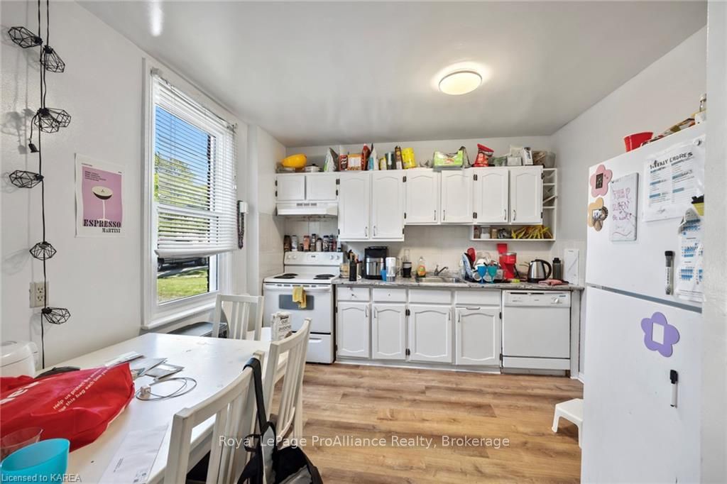 205 Alfred St Property Photo 10