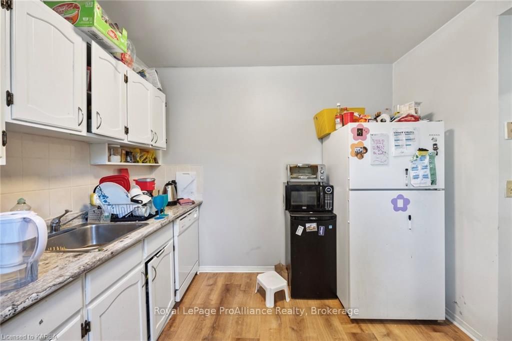 205 Alfred St Property Photo 11