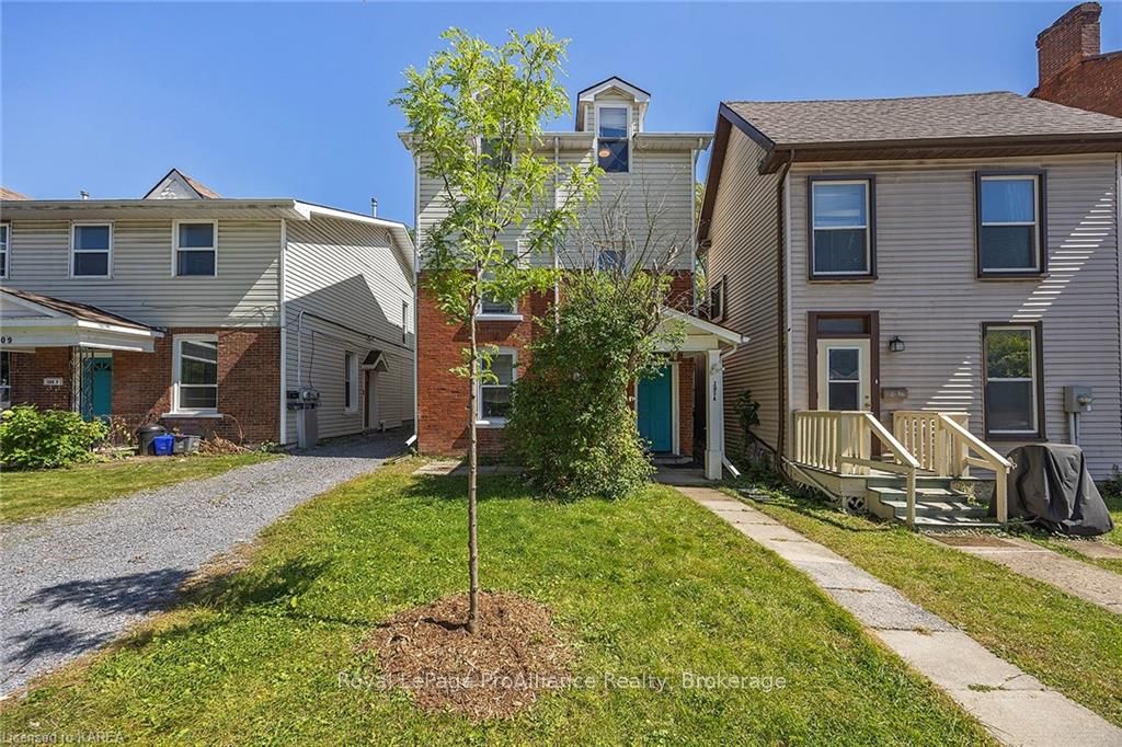 205 Alfred St Property Photo 12