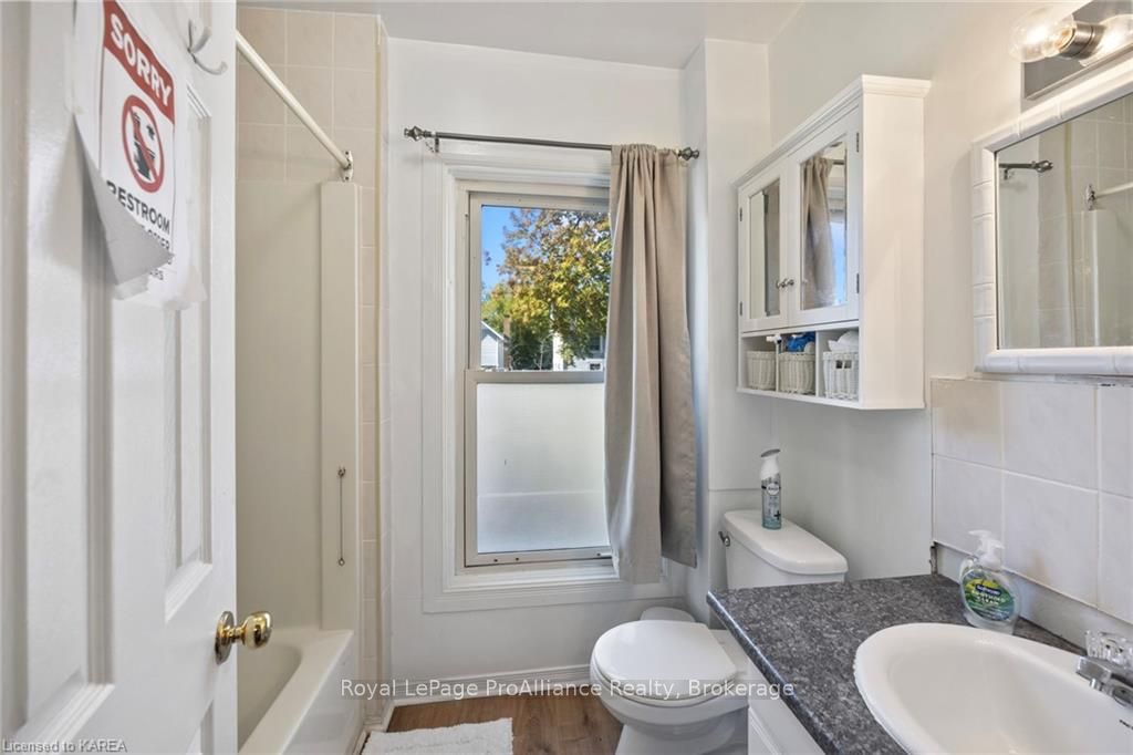 205 Alfred St Property Photo 15