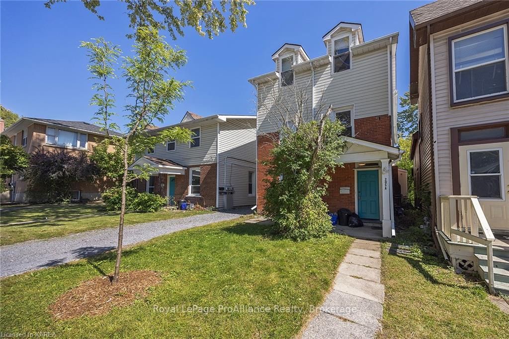 205 Alfred St Property Photo 23