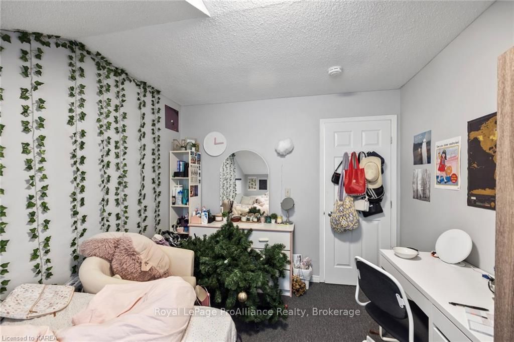 205 Alfred St Property Photo 25
