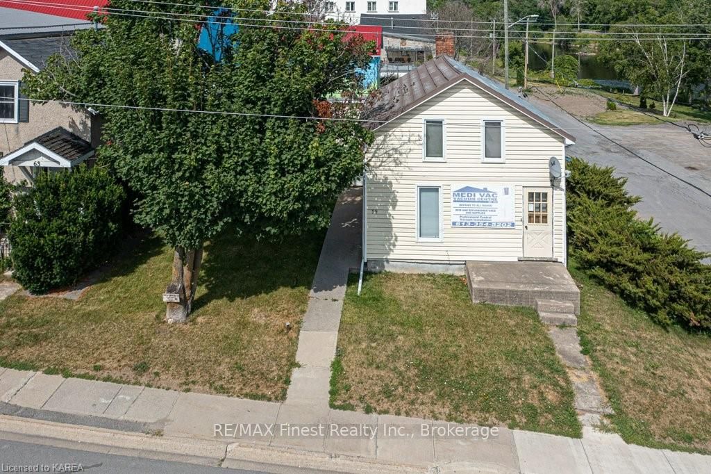 59 Centre St N Property Photo 1
