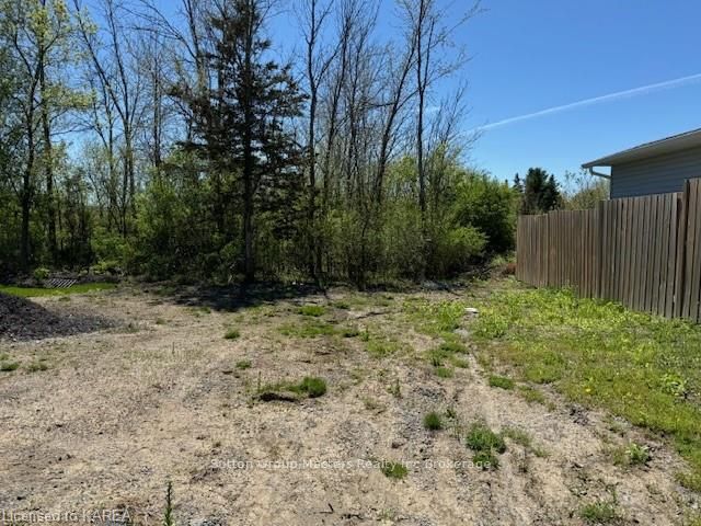 1475 Berkshire Dr Property Photo