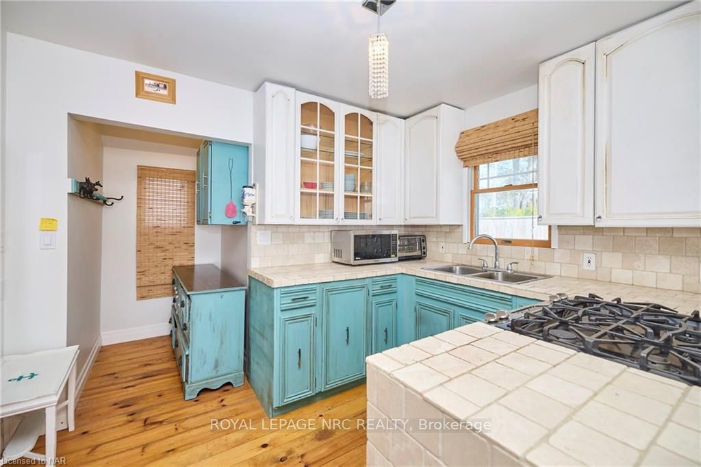 11851 Lakeshore Road Property Photo 11
