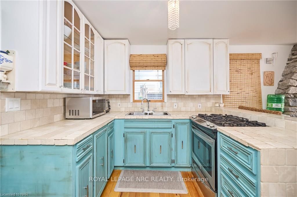 11851 Lakeshore Road Property Photo 12