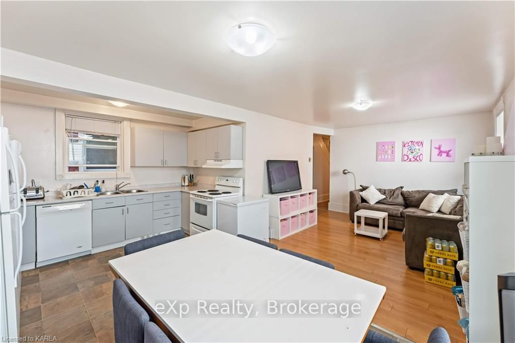 187 Alfred St Property Photo 2