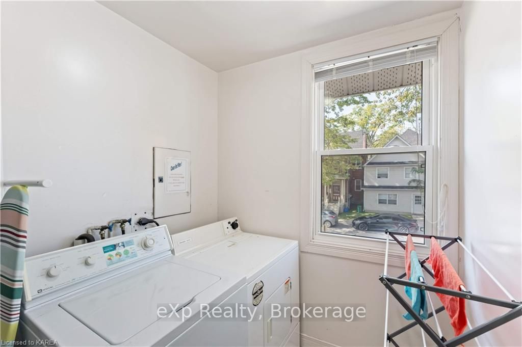 187 Alfred St Property Photo 6