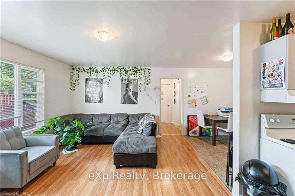187 Alfred St Property Photo 11
