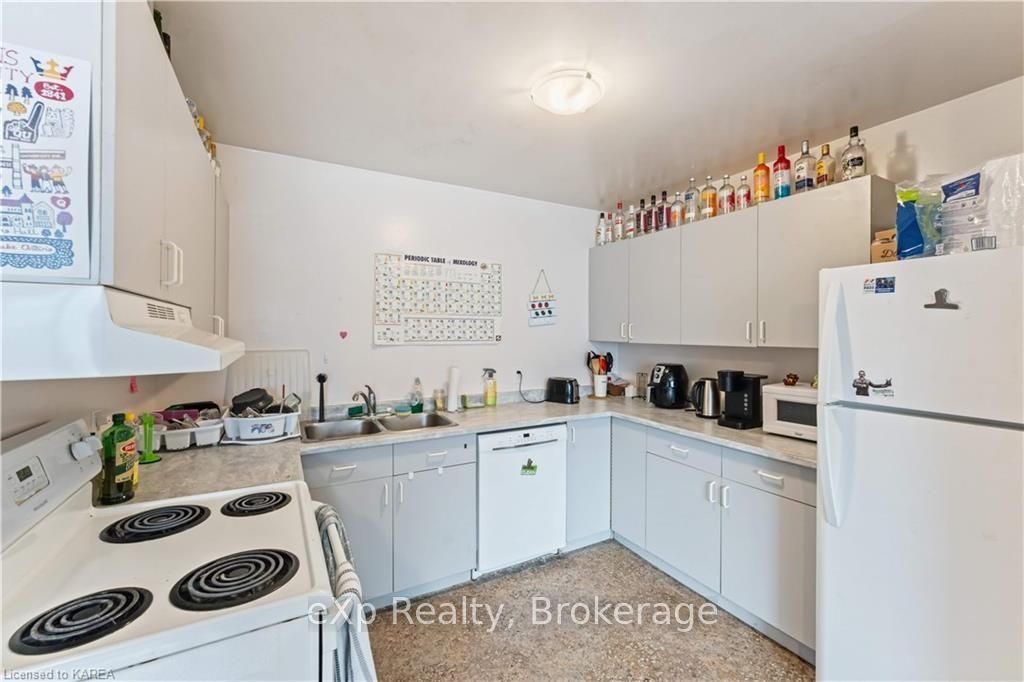 187 Alfred St Property Photo 13