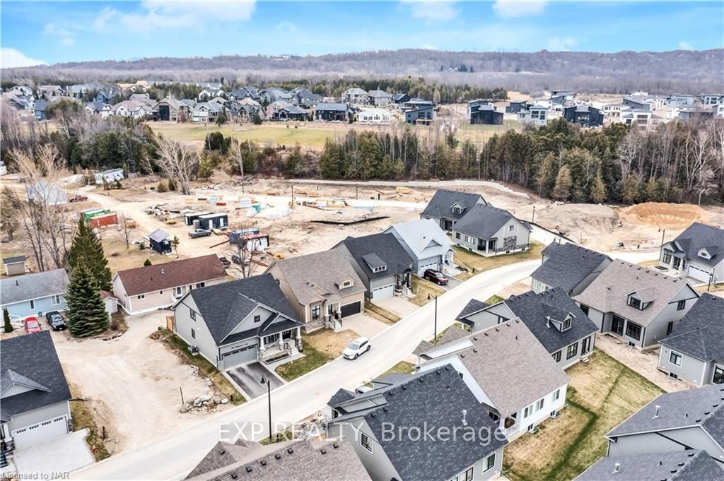 156 Schooners Lane Property Photo 7