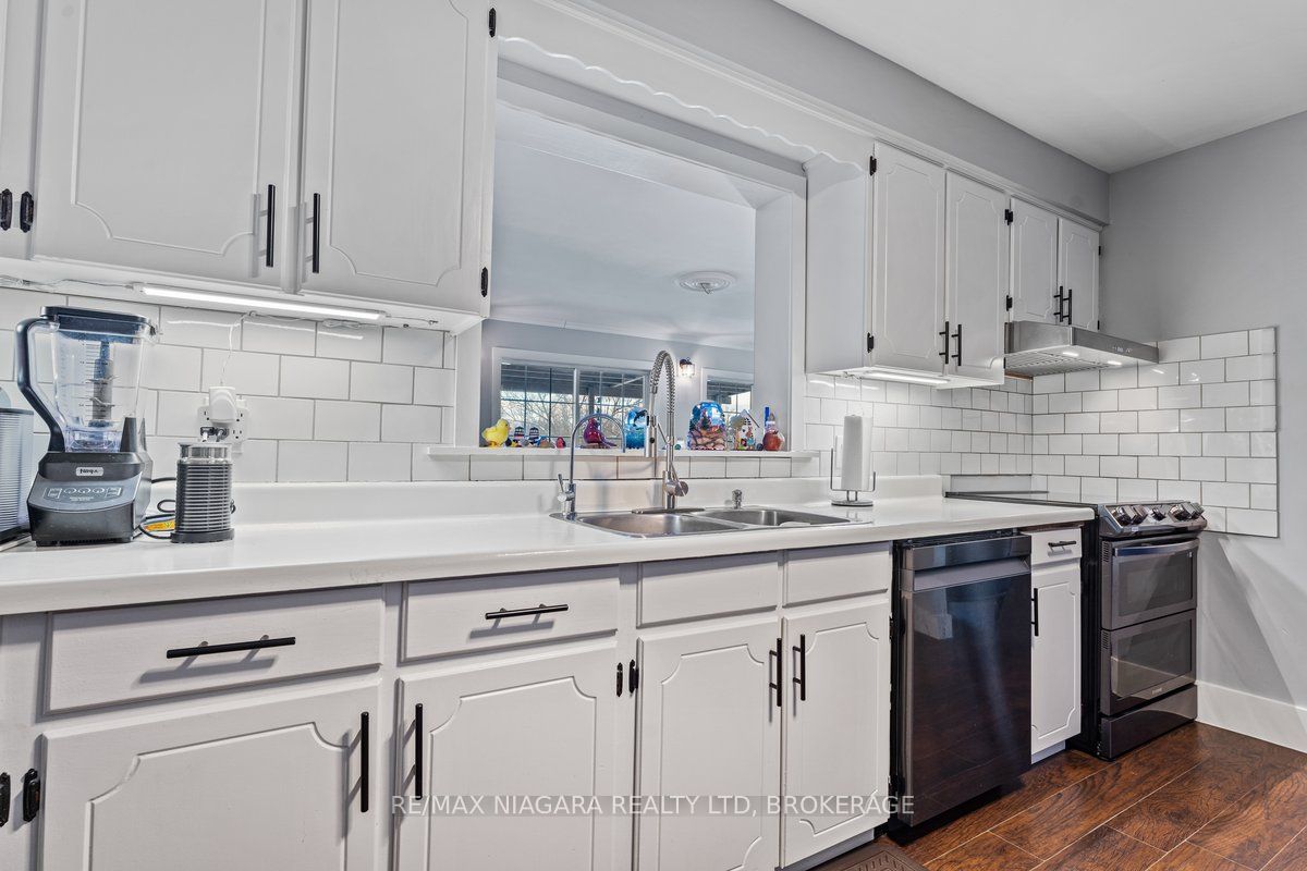 2850 Thunder Bay Road Property Photo 4