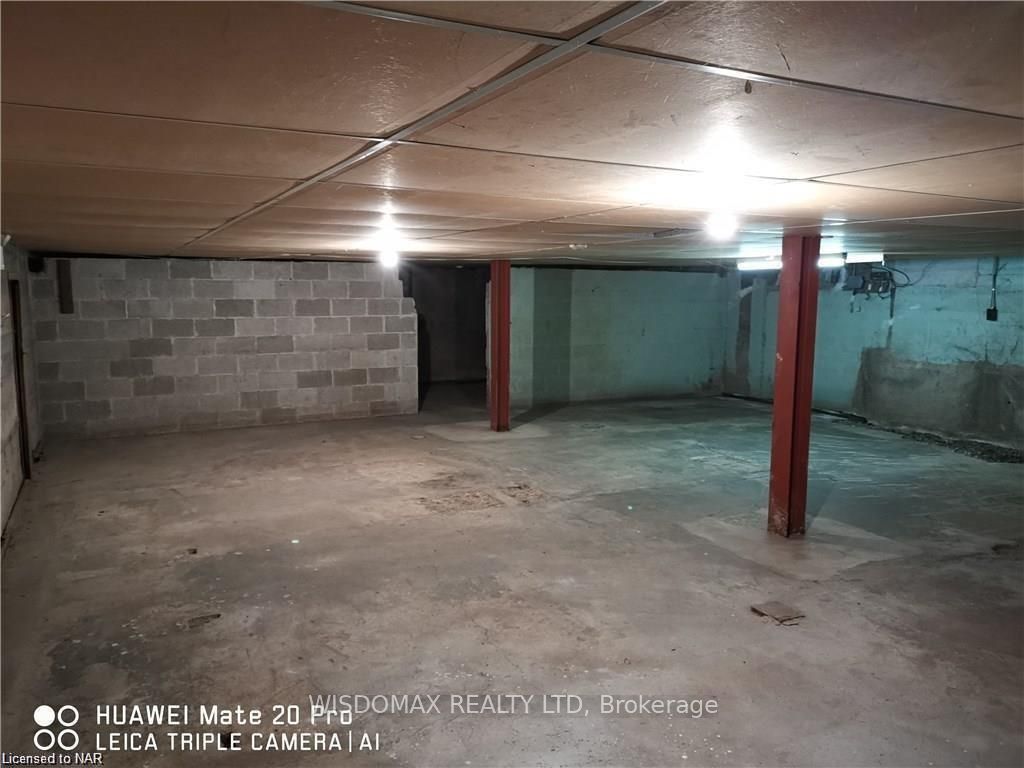 8278 Thorold Stone Rd Property Photo 2
