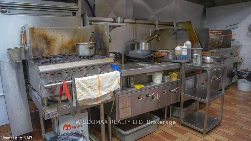 8278 Thorold Stone Rd Property Photo 11