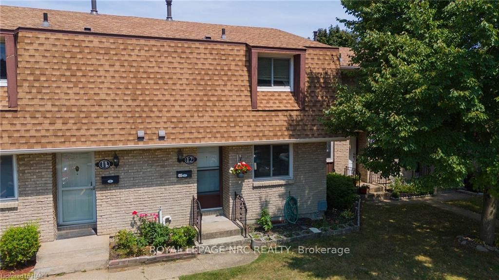 #12 - 50 Lakeshore Road Property Photo 1