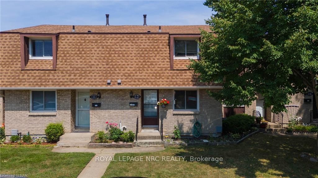 #12 - 50 Lakeshore Road Property Photo 2