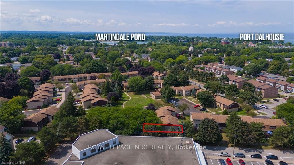 #12 - 50 Lakeshore Road Property Photo 5
