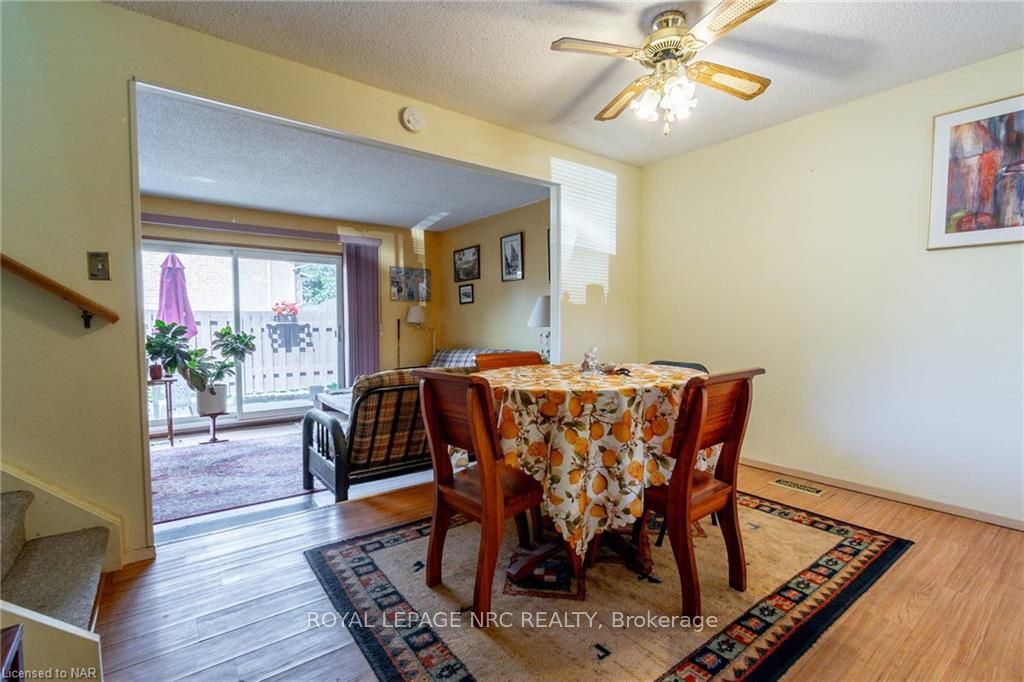 #12 - 50 Lakeshore Road Property Photo 13