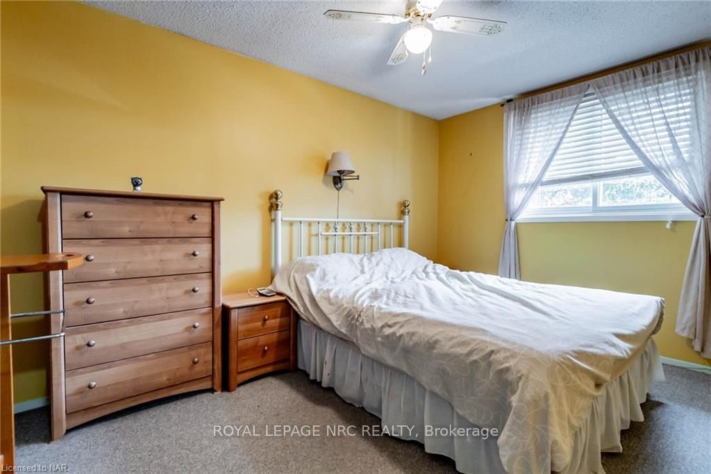 #12 - 50 Lakeshore Road Property Photo 15