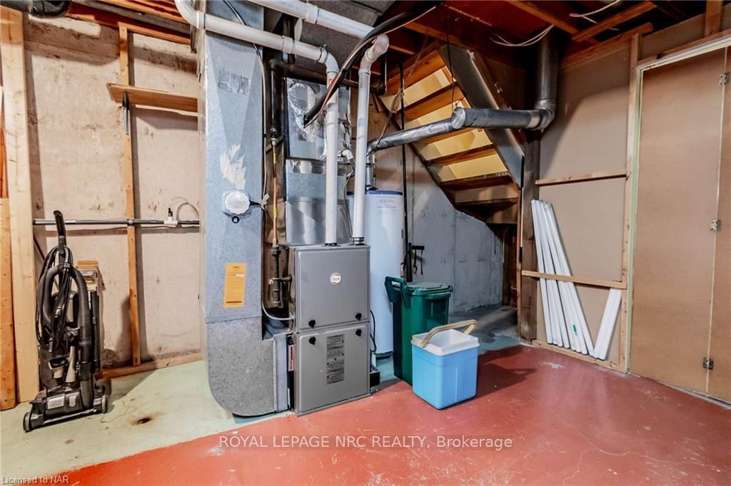 #12 - 50 Lakeshore Road Property Photo 19