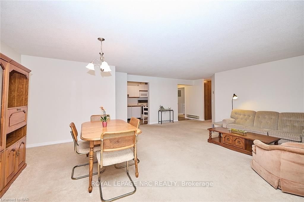 #201 - 5 Niagara Street Property Photo 6