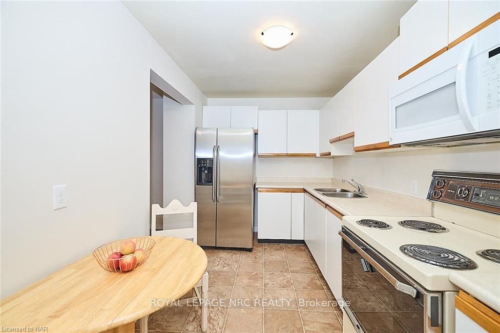 #201 - 5 Niagara Street Property Photo 8
