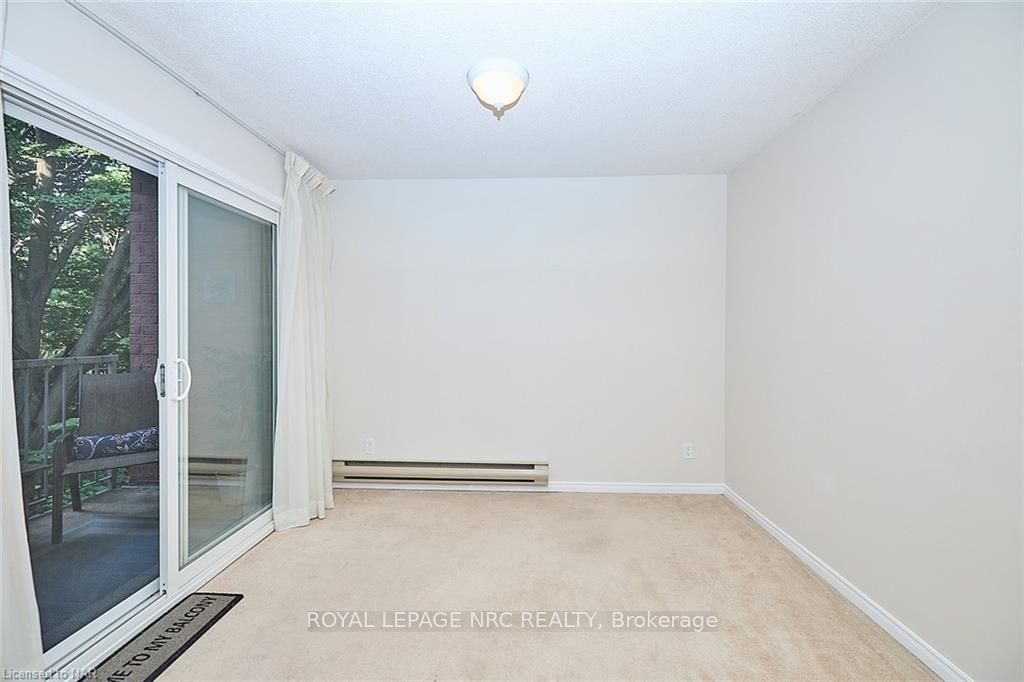 #201 - 5 Niagara Street Property Photo 10