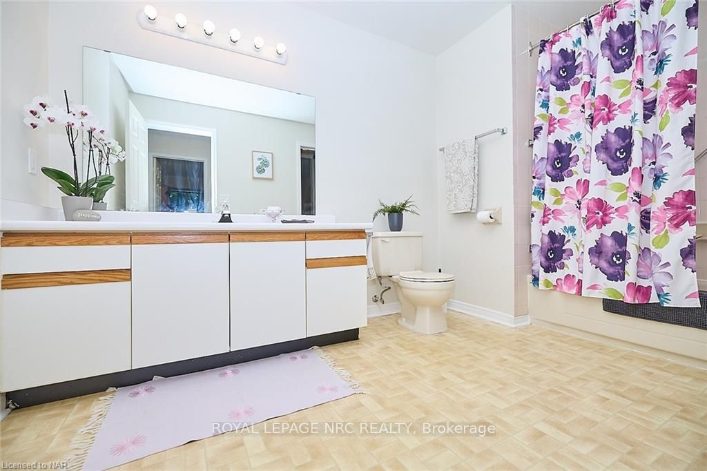#201 - 5 Niagara Street Property Photo 15