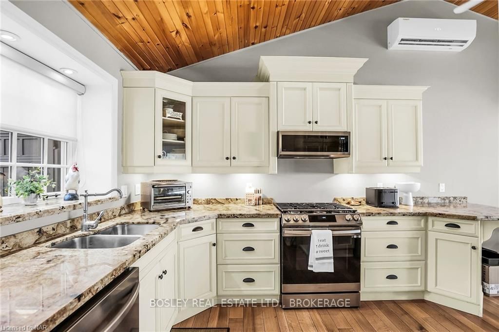 3711 Crystal Beach Drive Property Photo 11