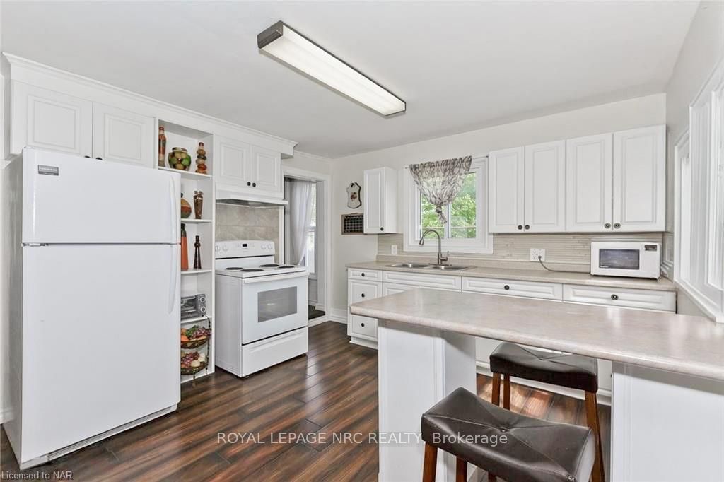 144 Burgar Street Property Photo 5
