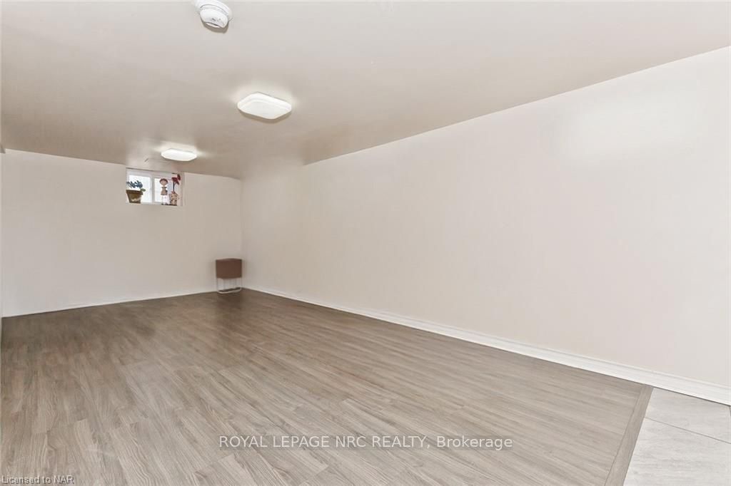144 Burgar Street Property Photo 10
