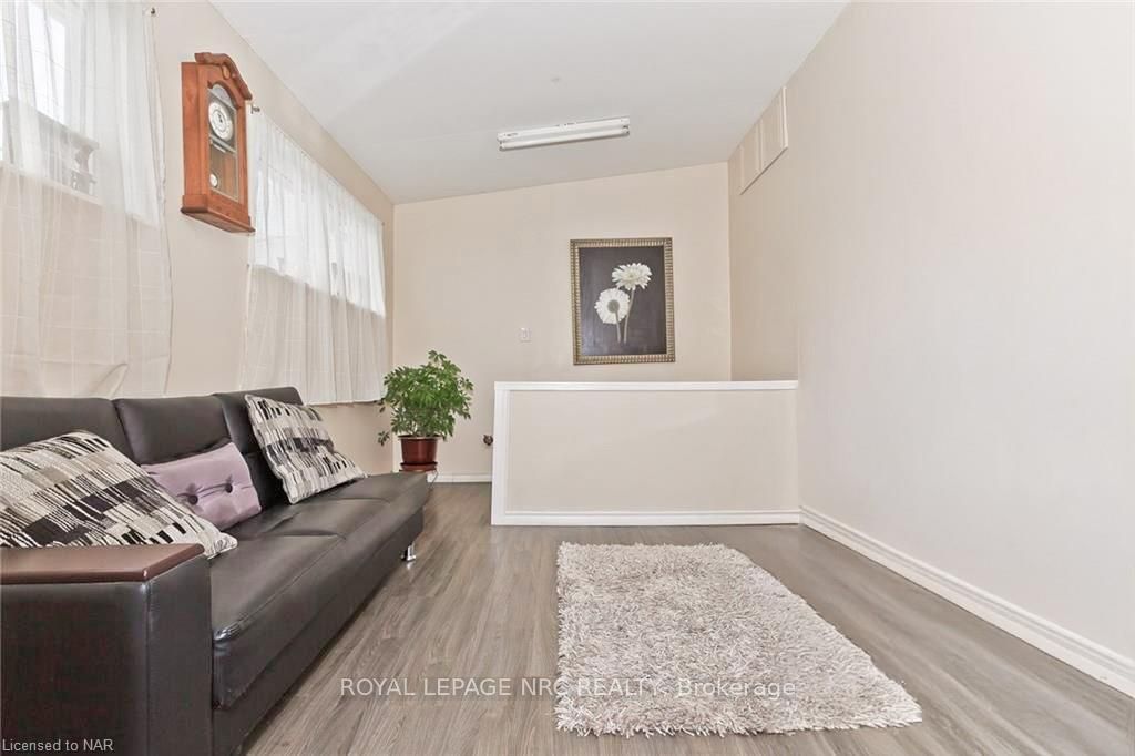 144 Burgar Street Property Photo 11