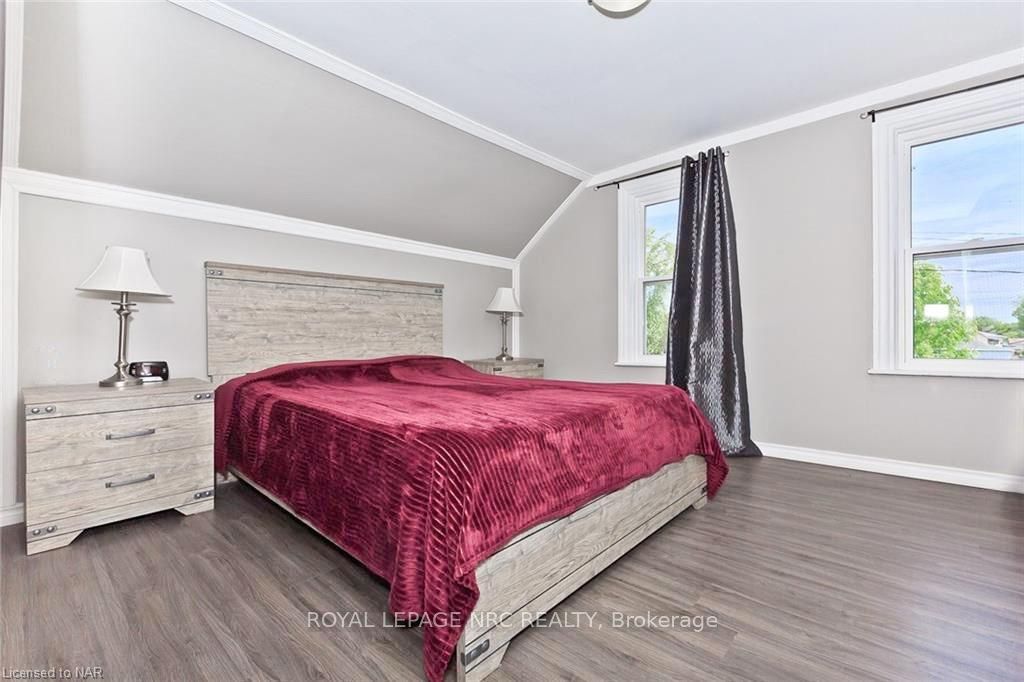 144 Burgar Street Property Photo 17