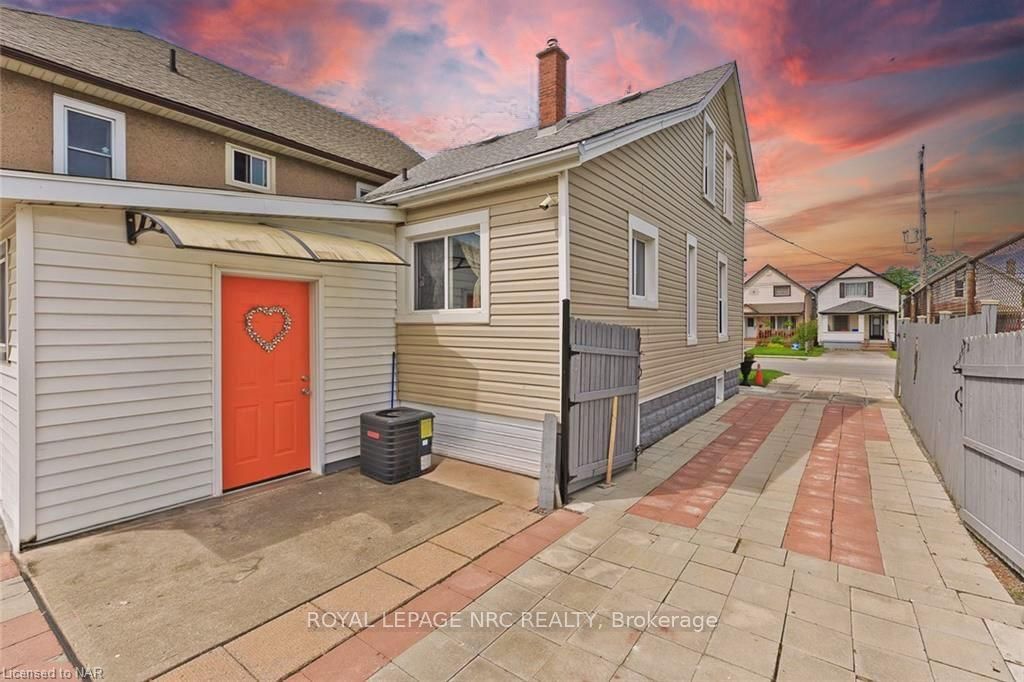 144 Burgar Street Property Photo 20