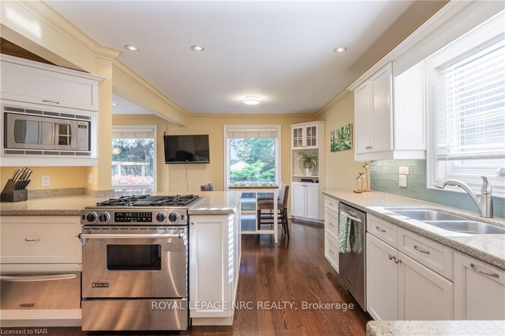 328 Niagara Boulevard Property Photo 13