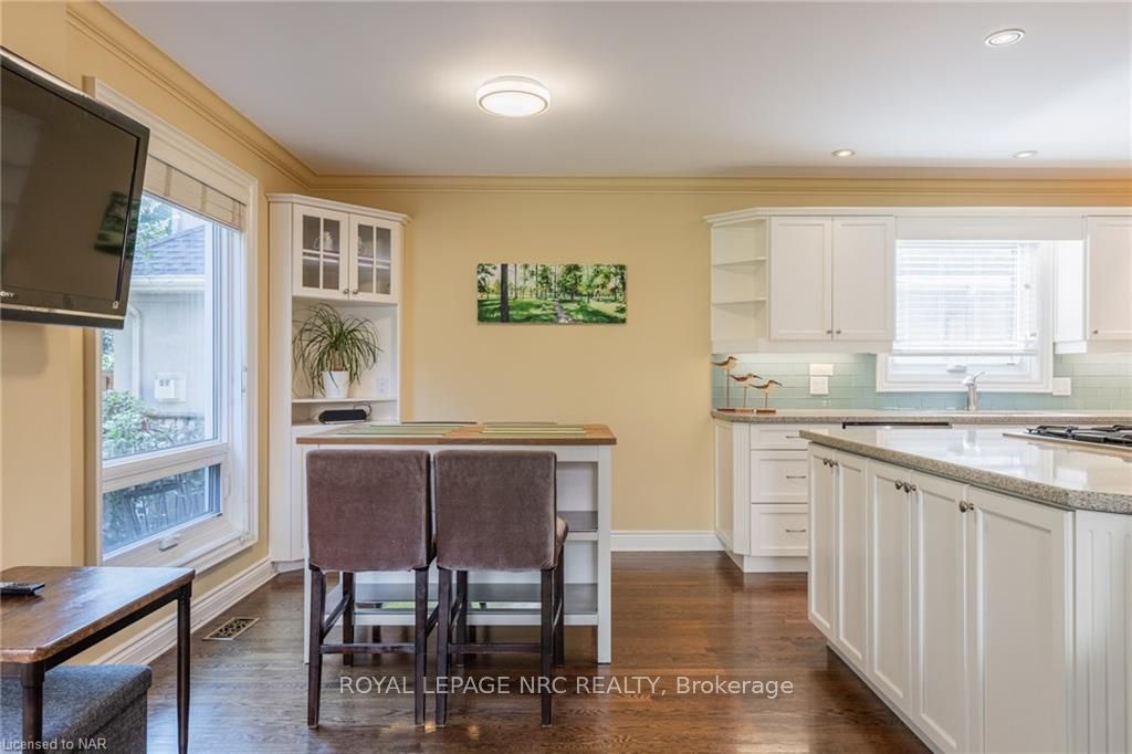 328 Niagara Boulevard Property Photo 16