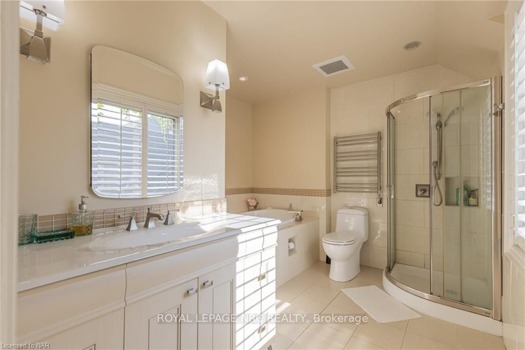 328 Niagara Boulevard Property Photo 25