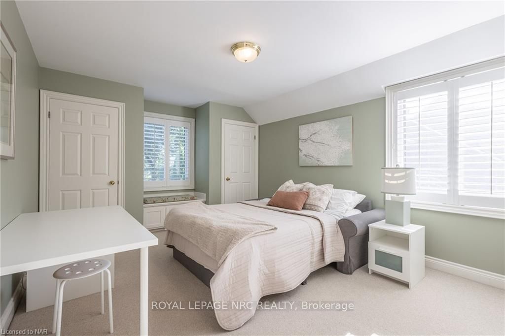 328 Niagara Boulevard Property Photo 26